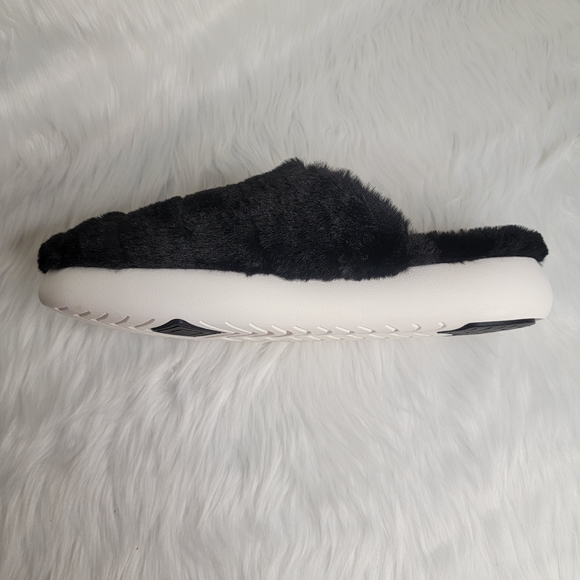 TOMS alpargata mule black faux fur slippers. - Picture 9 of 11
